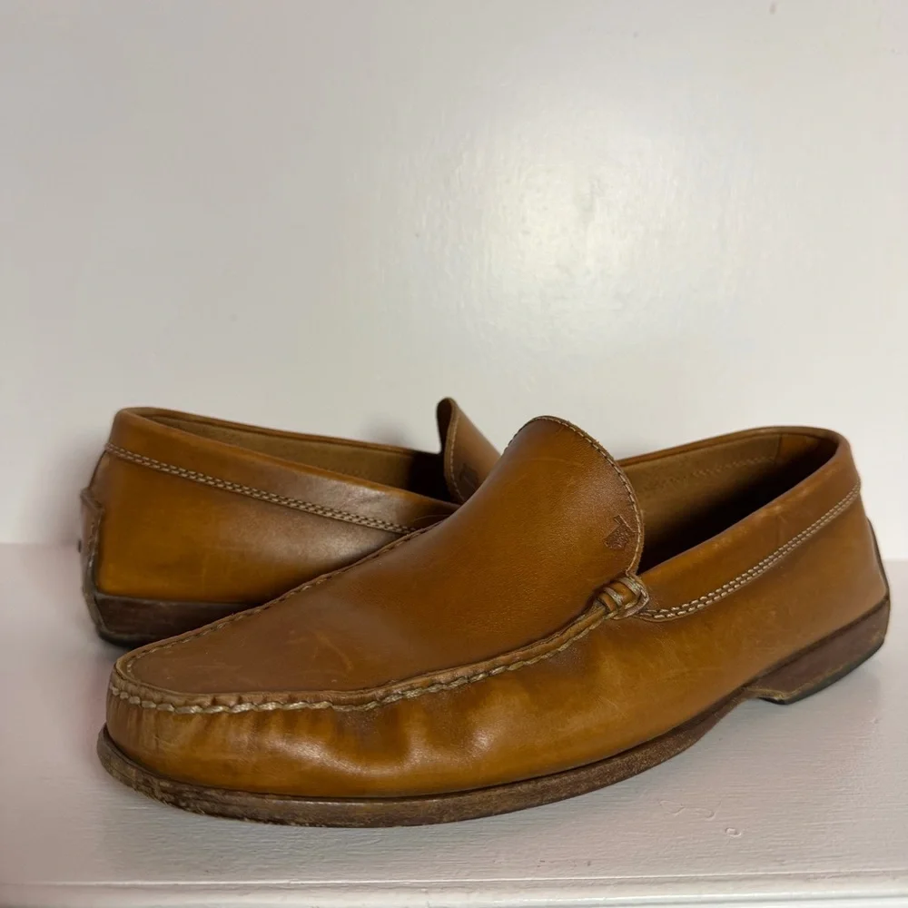 Tod’s Brown Leather Driving Loafers Mens Size 10 Italy Rubber Stud Sole Italy